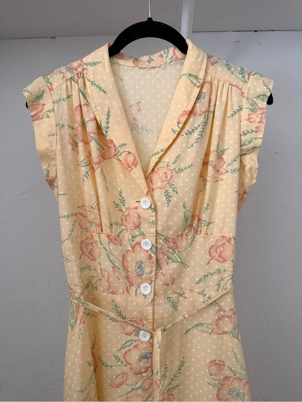 1970s Vintage Pale Peach Poppy Print Dress - Picture 2 of 6